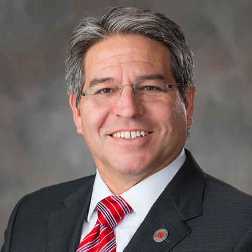 Lance C. Pérez headshot
